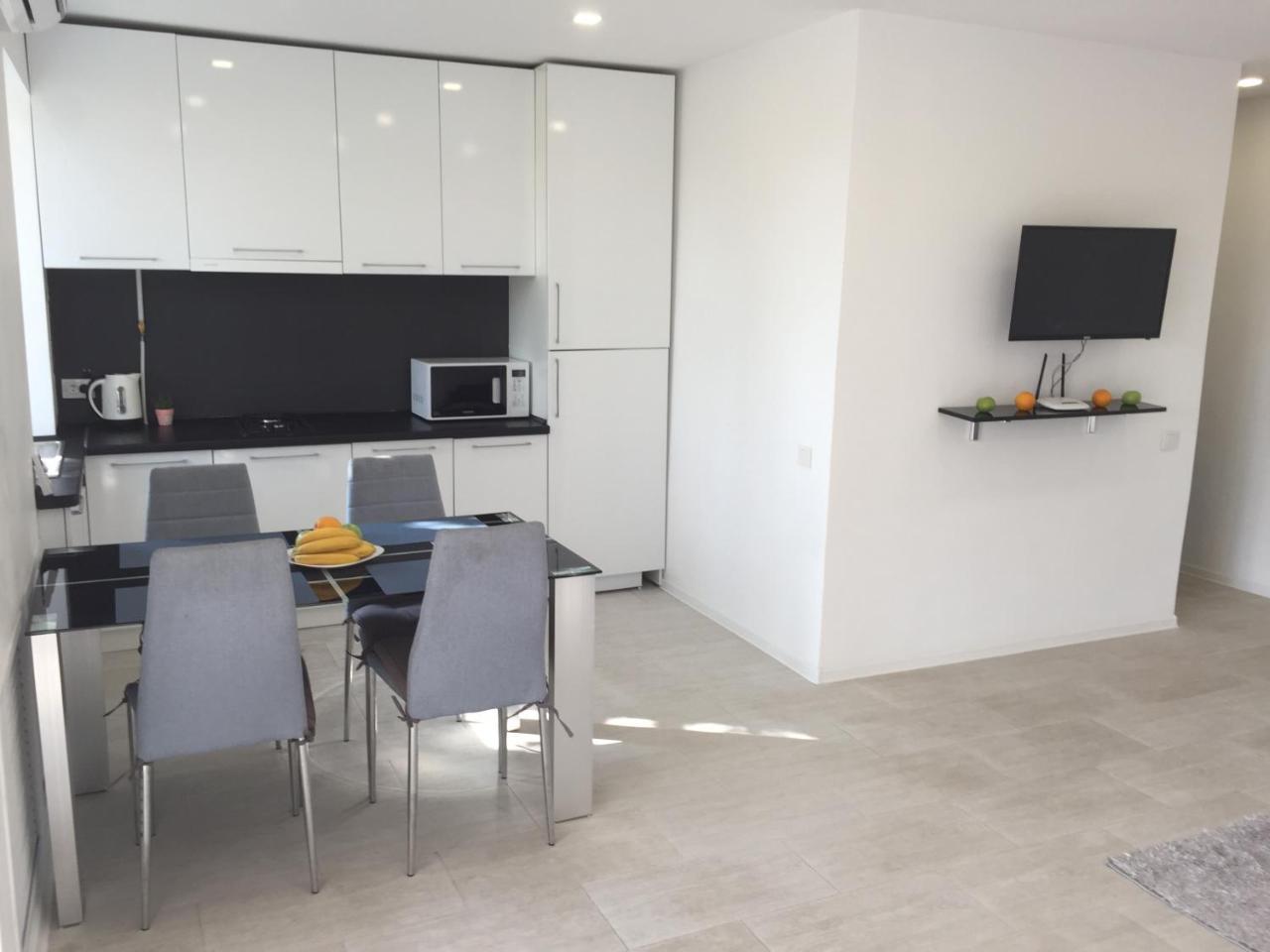 Top View Apartment In The Center Херсон Екстериор снимка